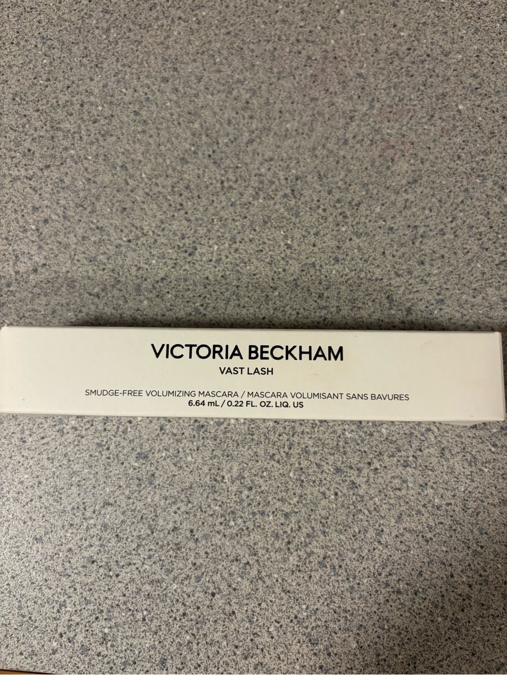 Victoria Beckham Vast Lash Volumizing Mascara